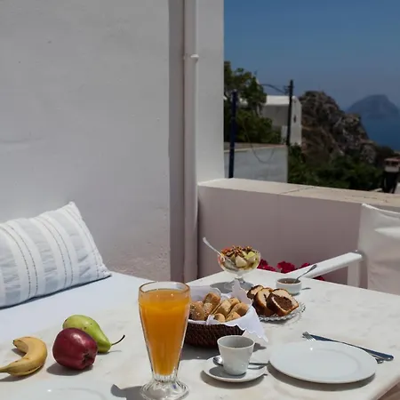 Nostos Πανσιόν Κύθηρα